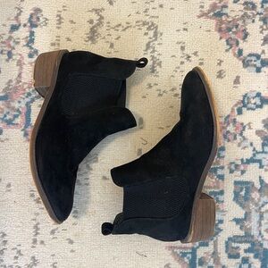 Chelsea boots